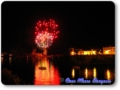 fuegos artificiales en las fiestas patronales de es castell sobre el agua del puerto de mahon 