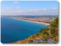 impresionantes vistas de la playa mas larga de menorca, som bou, que cuenta con una excursion al acantilado para contemplar las vellas vistas