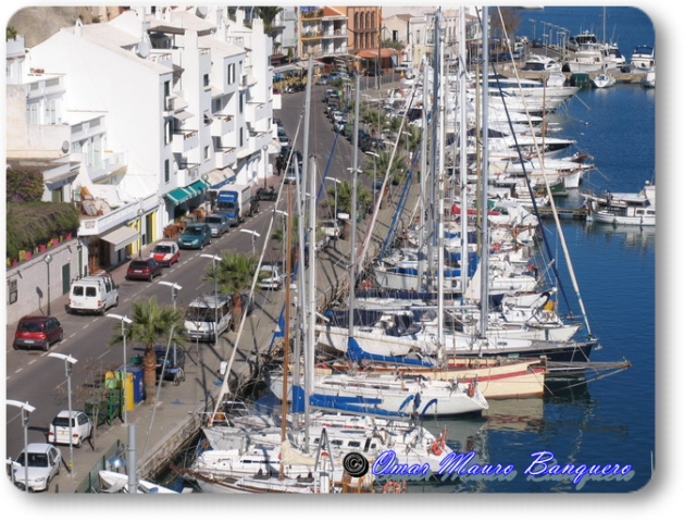 enlace a un gran book fotografico con vistas de los mejores paisajes y todos los rincones del pequño gran mundo de la isla de Menorca 