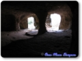 fotos de las necropolis de enterramientos prehistoricos de Cala Morell en Ciutadella 