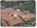 las casas rurales de menorca estan situadas, preferentemente en el interior del territorio pero en las zonas altas