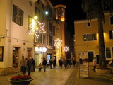 fotos nocturnas de la ciudad de mahon capital de Menorca islas baleares