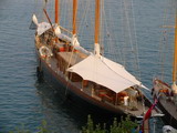 el puerto de mahon, cuenta casi todo el a�o con la visita de grandes veleros de epoca, sobre todo con las regatas del circuito panerai para barcos clasicos de vela ligera 